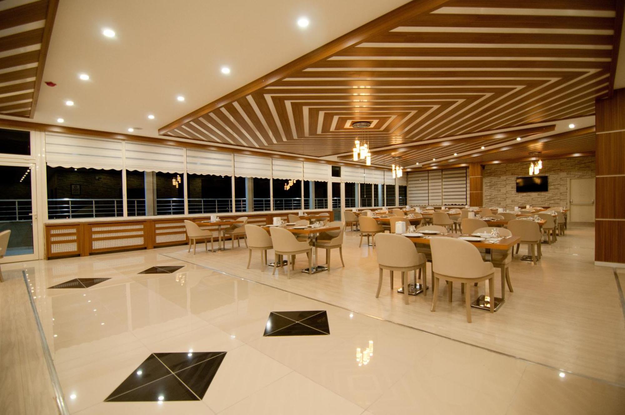 Mus Grand Hotel Εξωτερικό φωτογραφία