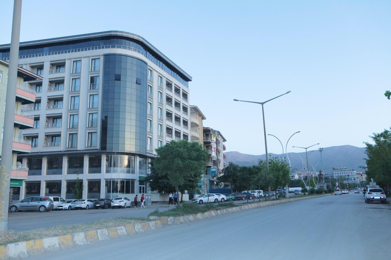 Mus Grand Hotel Εξωτερικό φωτογραφία